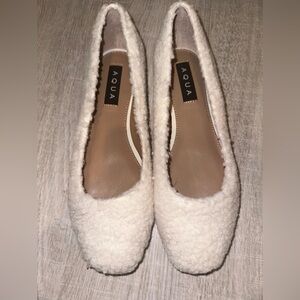 New Aqua flats size 8